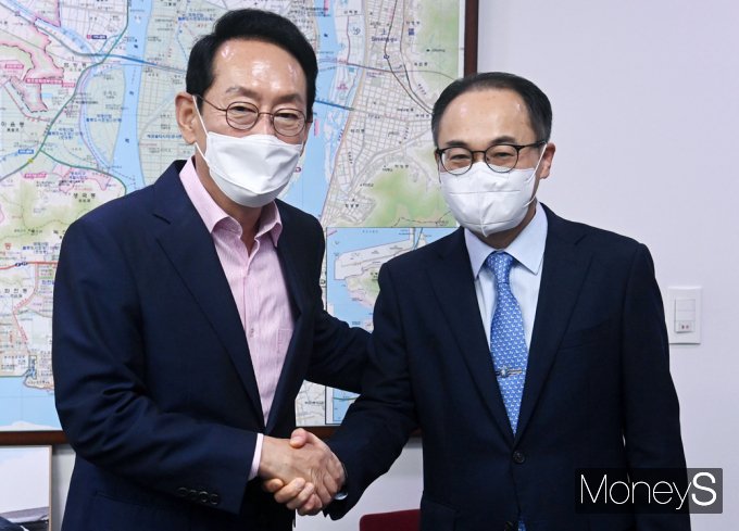 [머니S포토] 국회찾은 이원석 檢 총장, 김도읍 법사위원장 예방