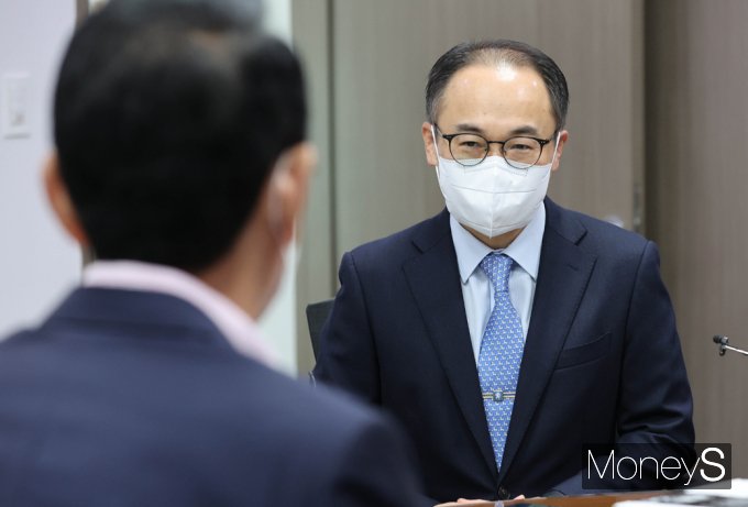 [머니S포토] 국회찾은 이원석 檢 총장, 김도읍 법사위원장 예방