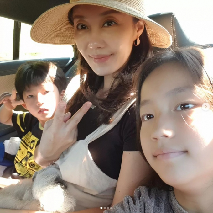 이지현, 납골당에는 무슨 일로?… 아들·딸과 함께 한 근황 공개