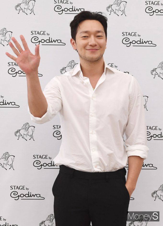[머니S포토] 손석구 '볼수록 매력 있어~'