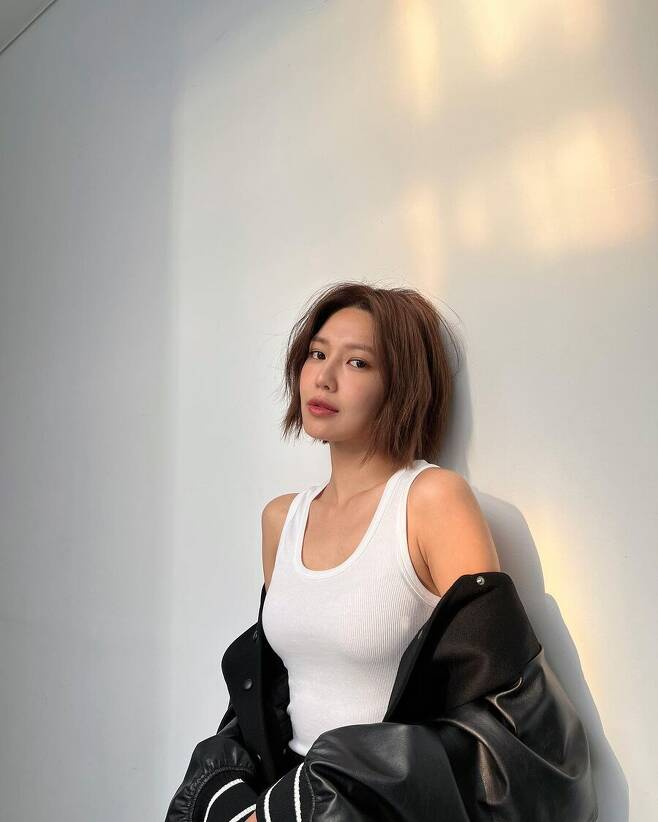 가수 겸 배우 수영이 단발머리로 변신했다. / 사진=수영 인스타그램