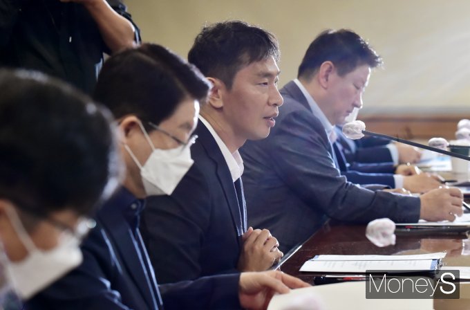 [머니S포토] 이복현 원장 