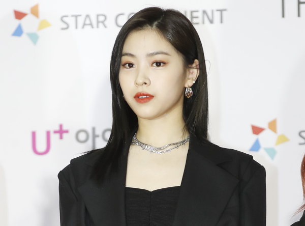 그룹 있지(ITZY) 멤버 류진이 난데없는 논란에 휩싸였다. 사진은 지난해 12월2일 서울 강서구 KBS 아레나에서 열린 '2021 아시아 아티스트 어워즈(AAA)' 레드카펫 행사에 참석한 류진. /사진=뉴스1