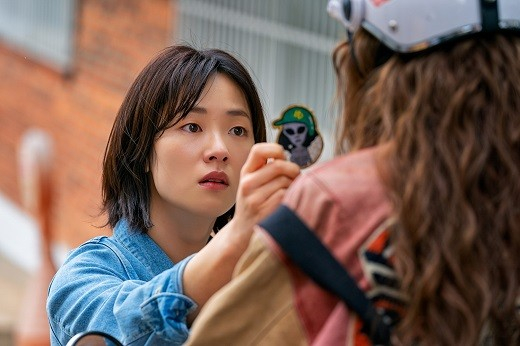 넷플릭스 오리지널 '글리치'는 지난 7일 공개됐다. 사진은 '글리치' 스틸컷. /사진=넷플릭스 제공