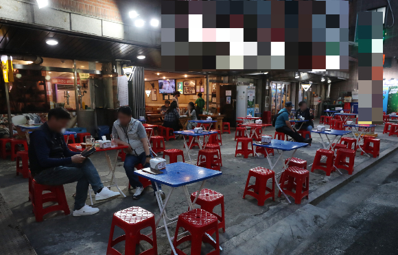 사진은 서울 중구 을지로 노가리 골목의 한 호프집. 사진은 기사내용과 무관함./사진=뉴스1