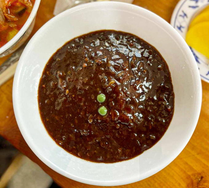 중국의 자장면./사진=다이어리알