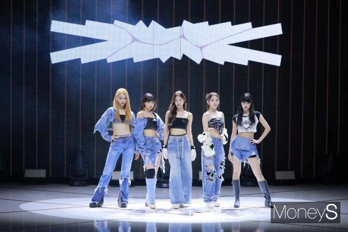 [머니S포토] 르세라핌 '5인조로 컴백'
