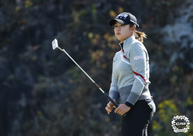 ‘루키’ 마다솜이 KLPGA 투어 위믹스 챔피언십 2라운드에서 단독 2위에 자리했다. 사진은 마다솜의 경기 모습. /사진= KLPGA