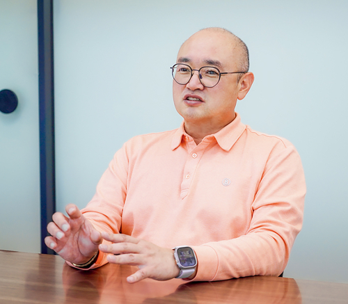 스마일게이트 스토브는 인디게임으로 게임 생태계를 확대하고 있다. 사진은 한영운 스마일게이트 스토브 대표 /사진제공=스마일게이트 스토브