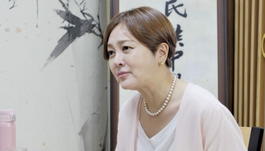 배우 이승연이 실업자 신세가 된 사연을 전해 시선을 집중시켰다. /사진=백반기행 제공