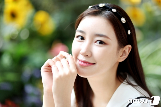 2022년 미스코리아 眞 이승현이 9일 오전 서울 종로구 뉴스1 사옥에서 열린 인터뷰에 앞서 꽃향기 나는 미소를 짓고 있다. ⓒ News1 권현진 기자