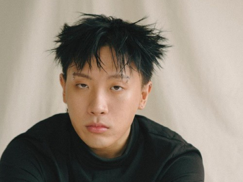 래퍼 나플라가 대마초 흡연 혐의로 1심에서 징역 10개월에 집행유예 2년을 선고받은 후 항소했으나 1심과 같은 형을 선고받았다. 사진은 래퍼 나플라. /사진=뉴스1(메킷레인 제공)