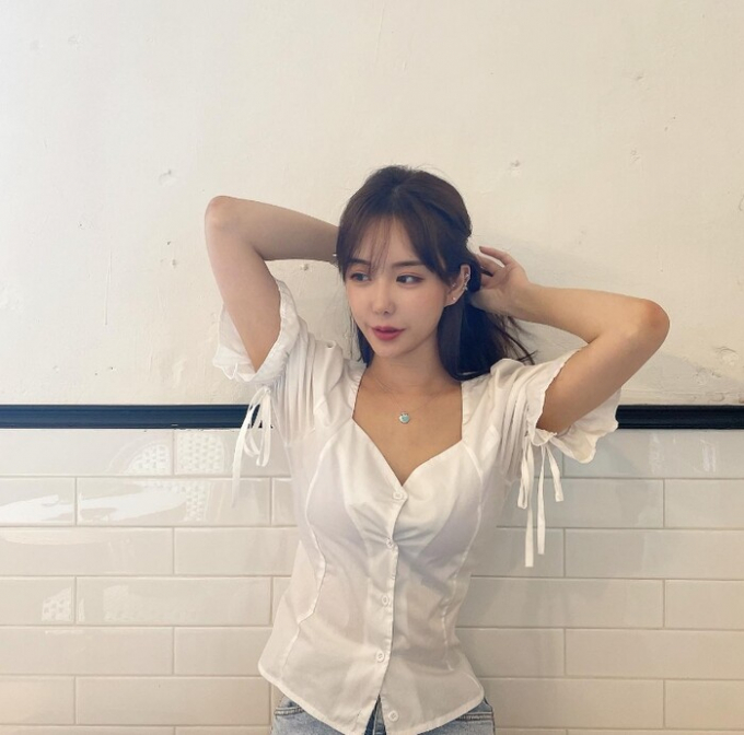  '돌싱글즈3' 출연자 이소라가 부적절한 관계 등으로 이혼했다는 유튜버의 주장에 반박했다. /사진=이소라 인스타그램