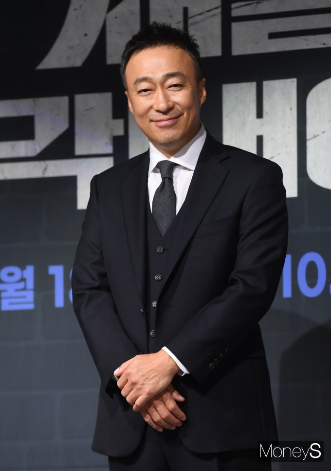 [머니S포토] 이성민 '순양그룹 회장 진양철'