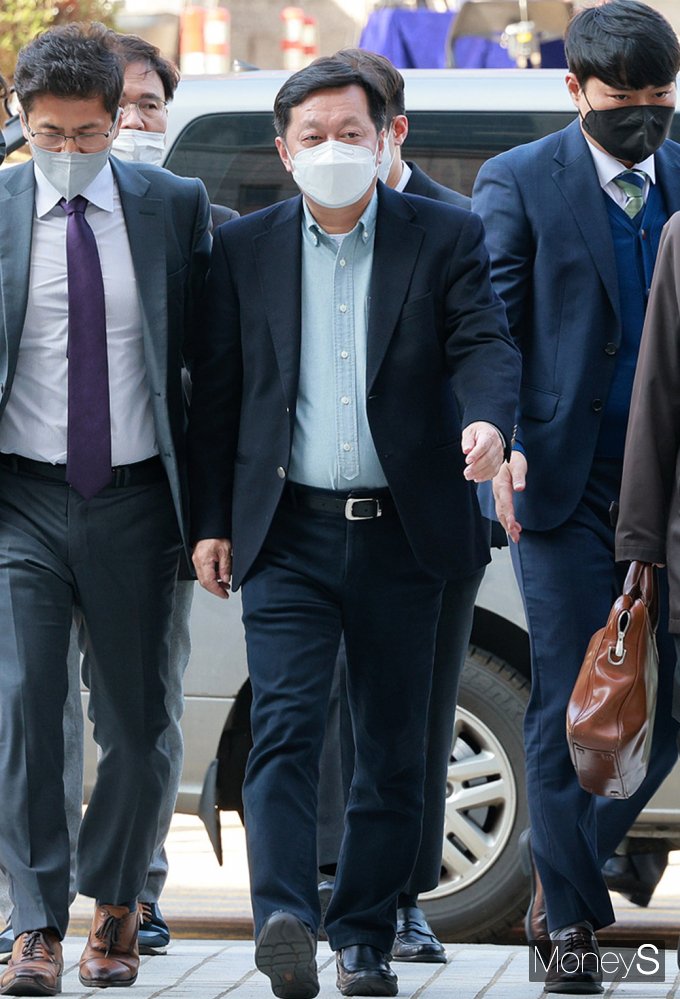 [머니S포토] 구속 기로에 선 李 최측근 '정진상' 조정실장