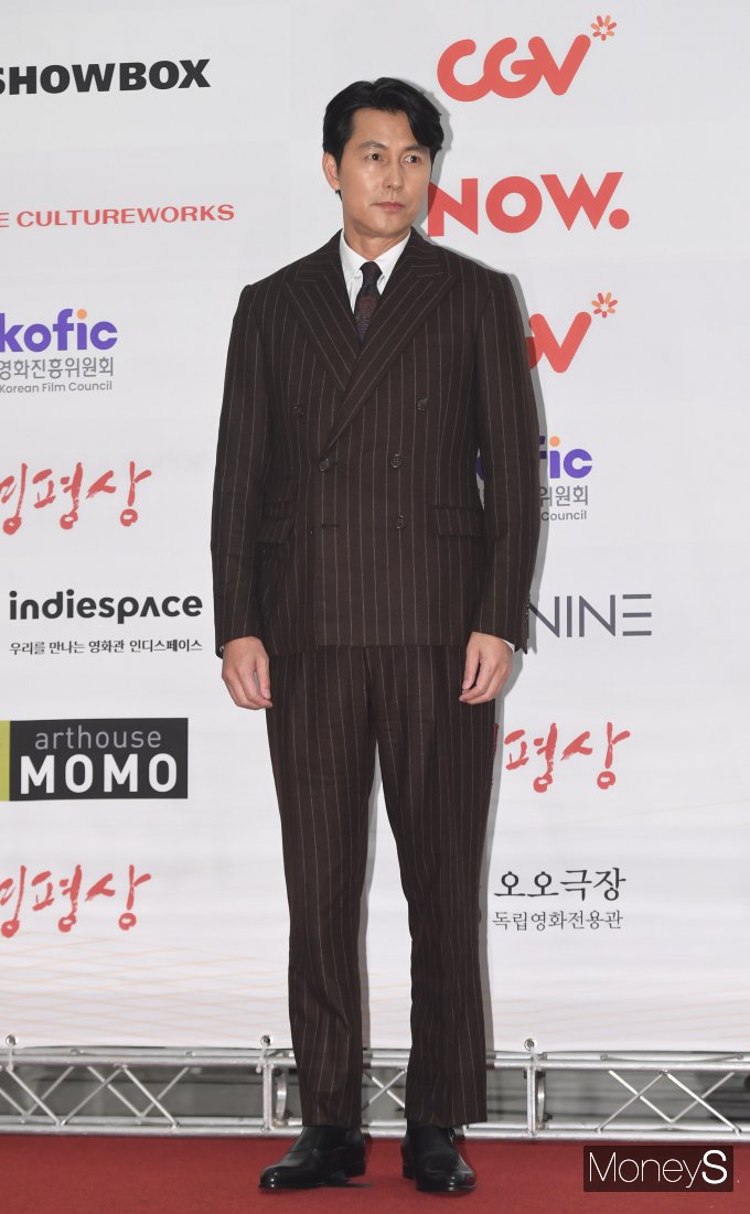 [머니S포토] 정우성, 완벽한 비율(영평상)