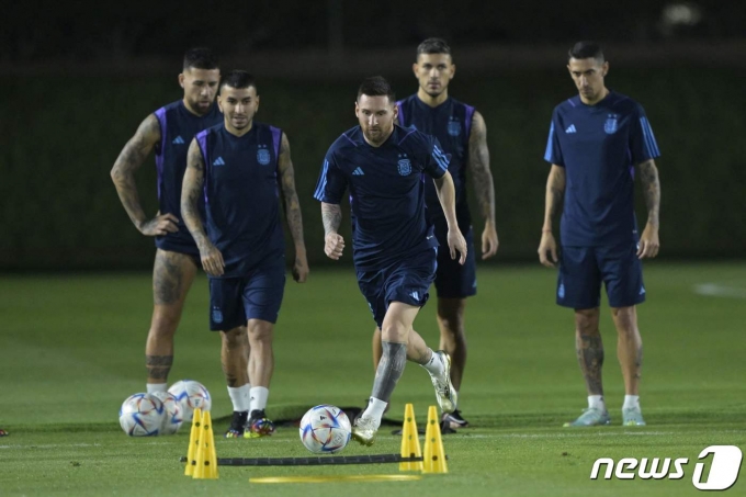 멕시코전 대비 훈련 중인 아르헨티나 대표팀 ⓒ AFP=뉴스1