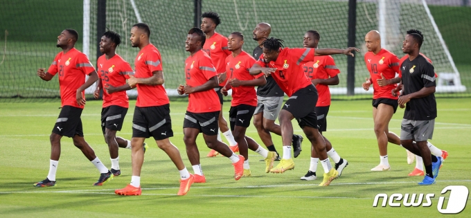 [사진] 즐겁게 훈련하는 가나 축구대표팀