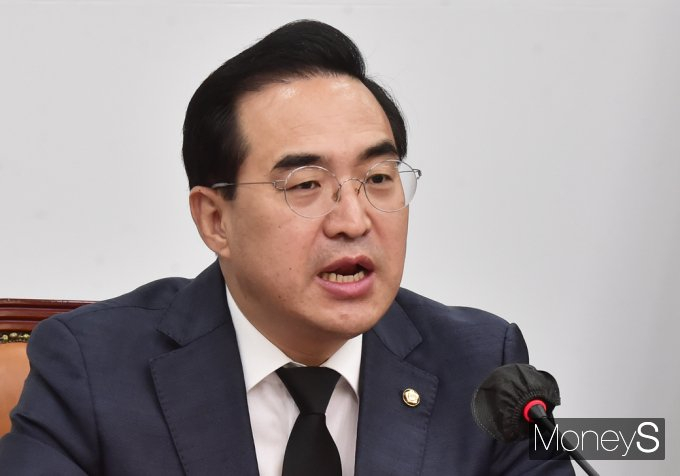 박홍근 더불어민주당이 1일 이상민 행정안전부 장관의 해임건의안에 대해 매듭을 짓겠다고 밝혔다. 사진은 지난달 2일 서울 여의도 국회에서 열린 최고위원회의에서 발언하고 있는 박 원내대표. /사진=임한별 기자