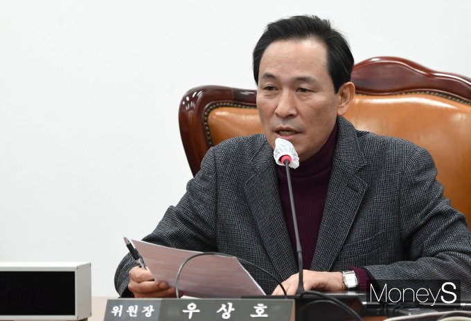[머니S포토] 유가족 간담회에서 발언하는 우상호 위원장