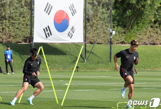 [사진] 손흥민-황희찬 '브라질 넘고 8강으로'