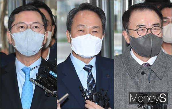 조용병 신한금융그룹 대표이사 회장(오른쪽부터)과 진옥동 신한은행장, 임영진 신한카드 사장이 8일 오전 서울 중구 신한은행 본점에서 열린 신한금융그룹 회장후보추천위원회 면접에 각각 참석하고 있다./사진=장동규 기자