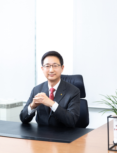 현대해상이 지난 2년여동안 스타트업에 대한 투자를 통해 신성장동력을 마련했다. 사진은 조용일 현대해상 대표./사진=현대해상