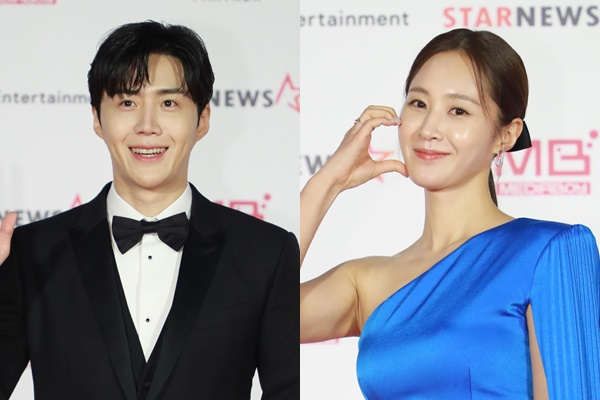 배우 김선호와 권유리가 아시아 셀러브리티 상을 수상했다. 사진은 13일 오후 일본 나고야 니혼가이시홀에서 열린 스타뉴스-미디어보이 주최 '2022 Asia Artist Awards IN JAPAN'(2022 아시아 아티스트 어워즈, 이하 2022 AAA) 레드카펫에서의 배우 김선호와 권유리. /사진=스타뉴스