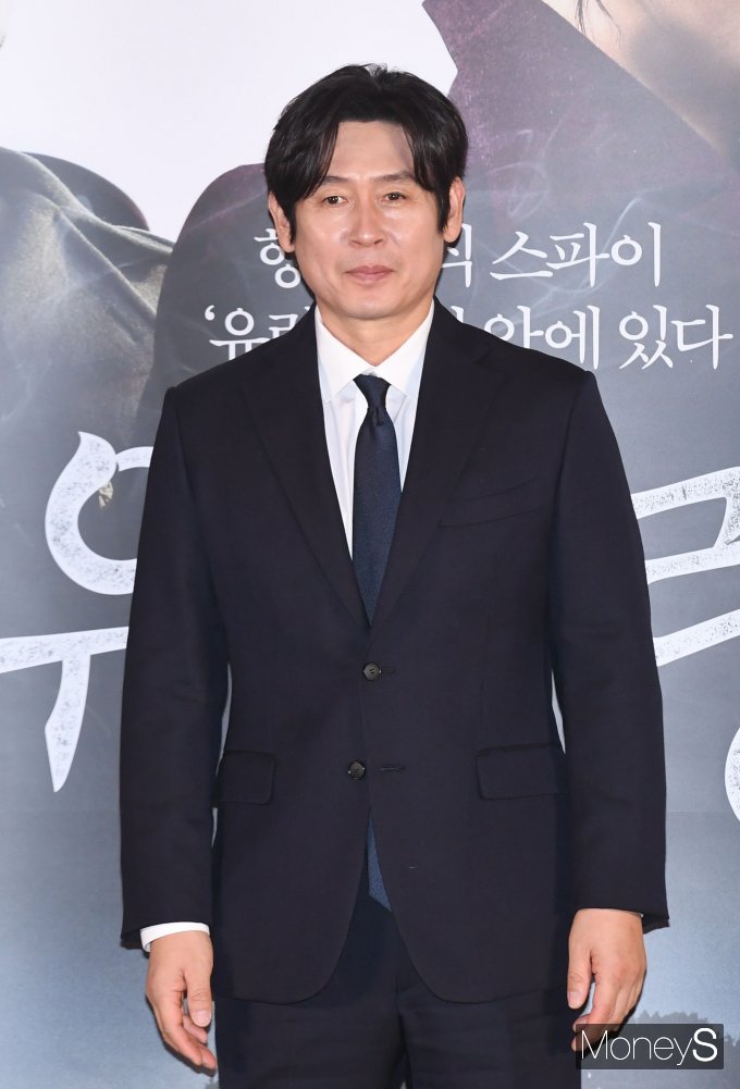 [머니S포토] 설경구 '중년의 멋'