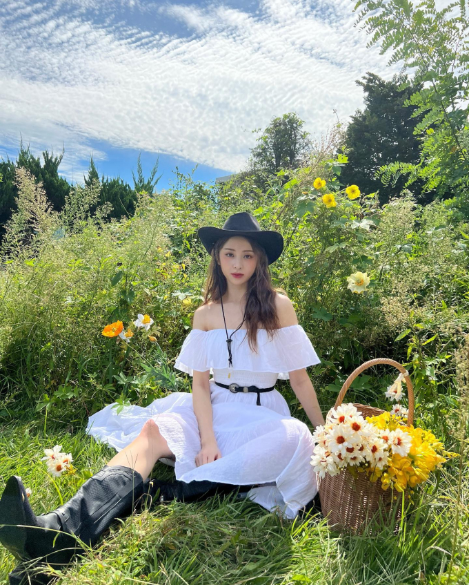 사진=르세라핌 허윤진 인스타그램
