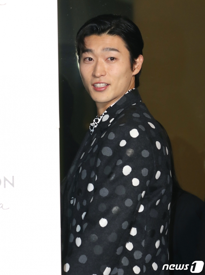 축구 국가대표 선수 조규성이 조각같은 비주얼로 여심을 홀렸다. ⓒ News1 권현진 기자