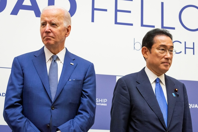 조 바이든(왼쪽) 미국 대통령과 기시다 후미오 일본 총리가 13일(현지시각) 미·일 정상회담을 진행했다. /사진=로이터