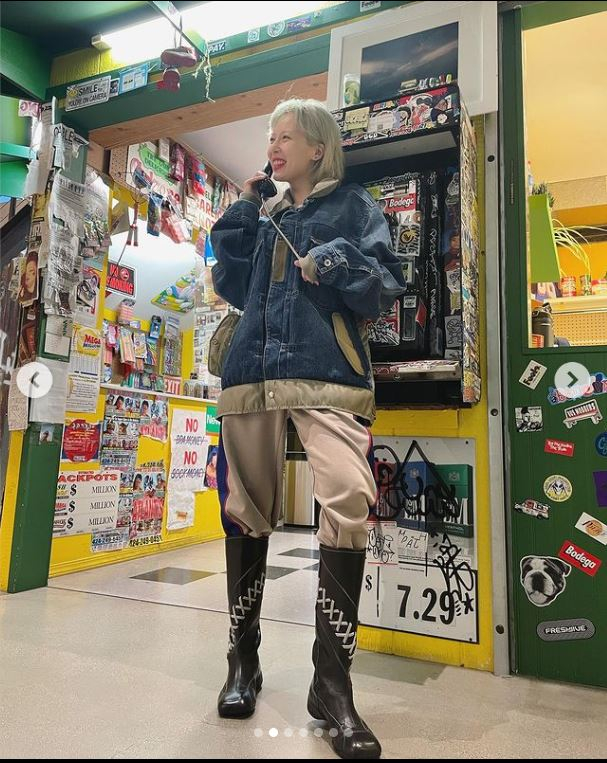 '솔로' 현아, 누구한테 전화해… 결별 후 더 귀여운 미모 '찡긋'