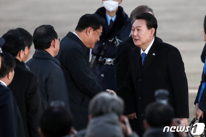   ƶ̸Ʈ 湮,  ٺ   ġ 21    ׿    å Ǽϰ ִ. 2023.1.21/1  News1 ̽¹ 