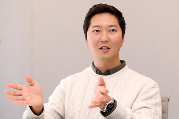 차명훈 코인원 대표는 지난 30일 국회 의원회관에서 열린 국민의힘 '신산업·규제혁신 TF 연구 결과 보고회'에서 외국인의 국내 시장 참여 허용을 건의했다.사진은 차명훈 코인원 대표. /사진=뉴스1
