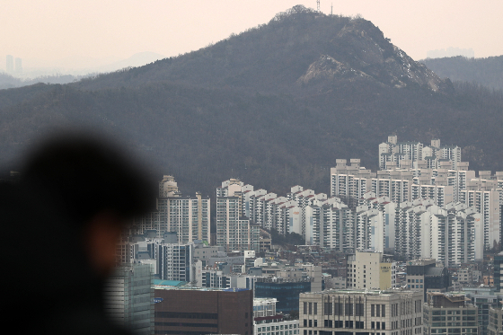 1일 한국부동산원과 부동산R114의 ‘공동주택 입주예정물량 정보’에 따르면 올해와 내년에 각각 44만3000가구, 35만3000가구 등 모두 79만6000여가구의 입주물량이 대기 중인 것으로 나타났다. /사진=뉴시스