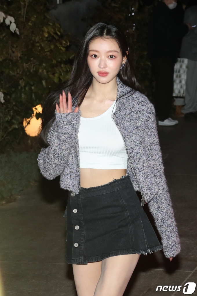 [사진] 오마이걸 유아, 성수동 런웨이