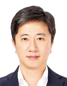 CJ ENM이 조직 개편을 통해 경영 효율화에 나섰다. 사진은 구창근 CJ ENM 대표. /사진=CJ ENM