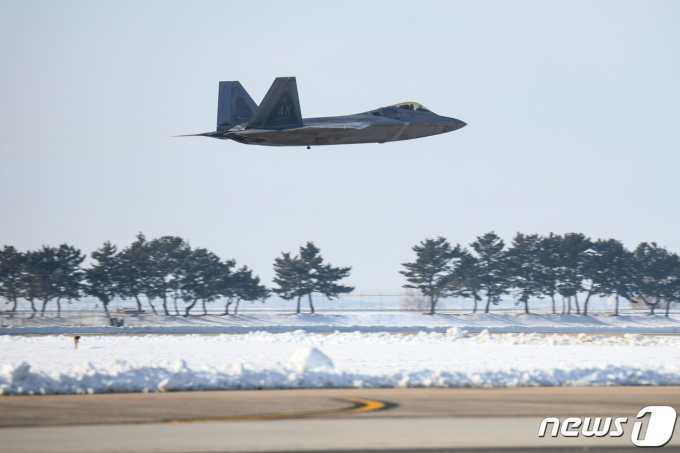 ̱  F-22 . ( ) 2022.12.20/1