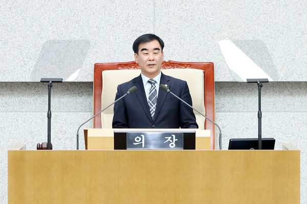 지난 7일 제366회 경기도의회 임시회 제1차 본회의에서 염종현 경기도의회 의장이 개회사를 하고 있다. / 사진제공=경기도의회