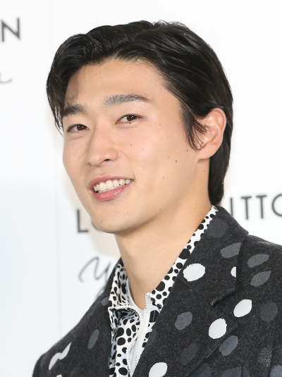 축구 국가대표 조규성 관련 이벤트에 공정성 논란을 빚은 더바디샵이 행사를 취소한다는 입장을 밝혔다. 축구 국가대표 선수 조규성이 지난달 6일 서울 강남구 루이비통 메종 서울에서 열린 루이비통과 쿠사마 야요이와의 협업 기념행사에서 포즈를 취하고 있다. /사진=뉴스1