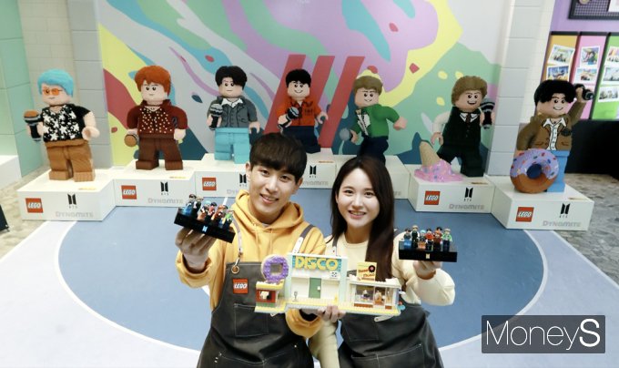 [머니S포토] 레고, LGU+ 함께 'BTS Dynamite' 팝업스토어 오픈