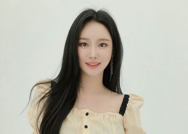 민영이 경희대 서울캠퍼스 인근에 카페를 차렸다./사진=브레이브걸스 민영 인스타그램
