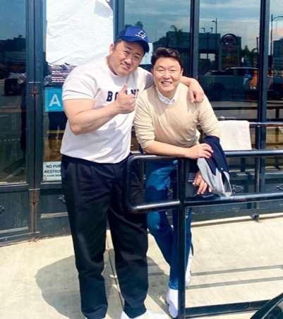싸이와 마동석이 함께 찍은 사진을 사회관계망서비스를 통해 공개했다. /사진=싸이 인스타그램