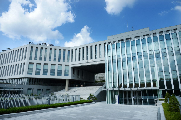 현대바이오사이언스와 일동제약이 개발한 코로나19 치료제의 국내 출시 여부가 주목받고 있다. 사진은 현대바이오사이언스 서울사무소. /사진=현대바이오사이언스