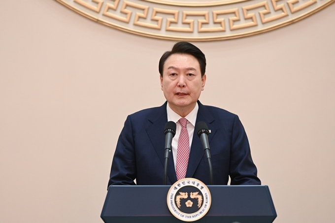 윤석열 대통령이 미국 실리콘밸리은행(SVB)의 파산과 관련해 국제적 금융 시장 불안에 대한 대응 방안을 논의했다. 사진은 지난 7일 청와대 영빈관에서 열린 튀르키예 지진 대응 대한민국 해외긴급구호대 격려 오찬에서 격려사를 하는 윤 대통령. /사진=대통령실 제공