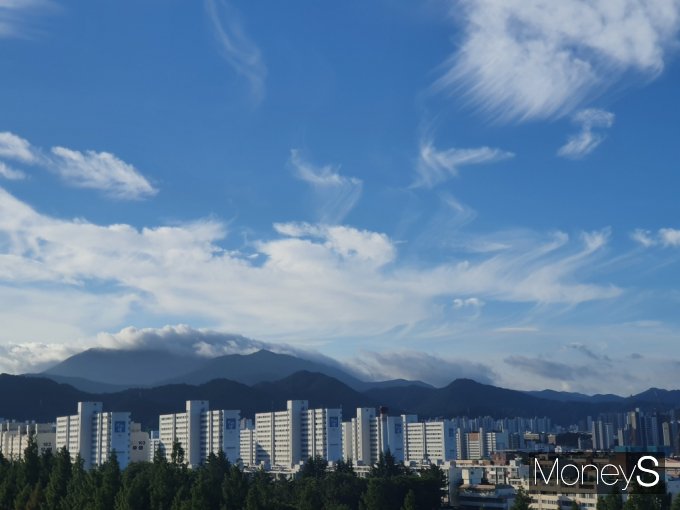 3월중 광주지역 아파트 입주 여건은 전월보다 악화된 반면 전남은 크게 개선될 것으로 전망됐다. 광주광역시 북구 문흥지구 아파트 단지/사진=머니S DB.