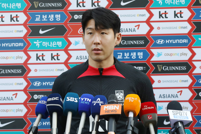 한국 축구 국가대표팀 주장 손흥민이 파주 국가대표 트레이닝 센터(NFC)에 합류했다. 사진은 NFC에서 인터뷰하는 손흥민. /사진=뉴스1