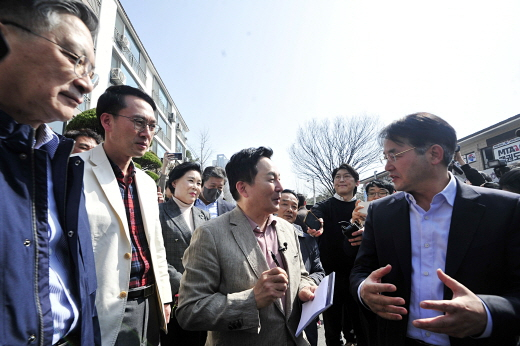 원희룡 국토교통부장관이 21일 경기 고양시 일산신도시를 방문해 1기 신도시 정비계획과 관련해 주민 의견을 청취했다. /사진=장동규 기자