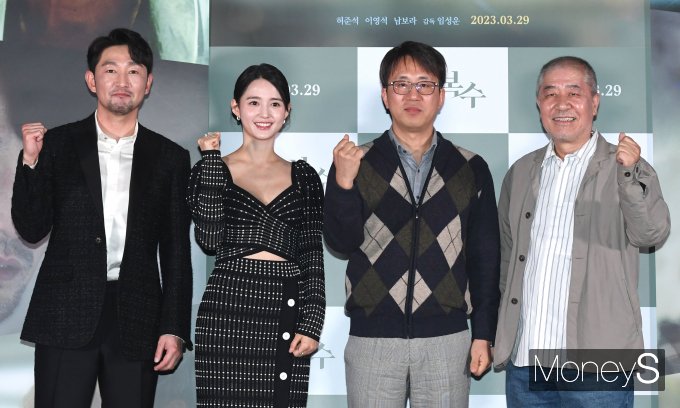 [머니S포토] 영화 '찬란한 나의 복수' 주역들의 파이팅!